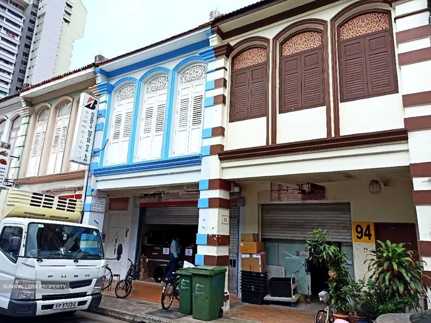 Desker Road Conservation Area (D8), Retail #584137891